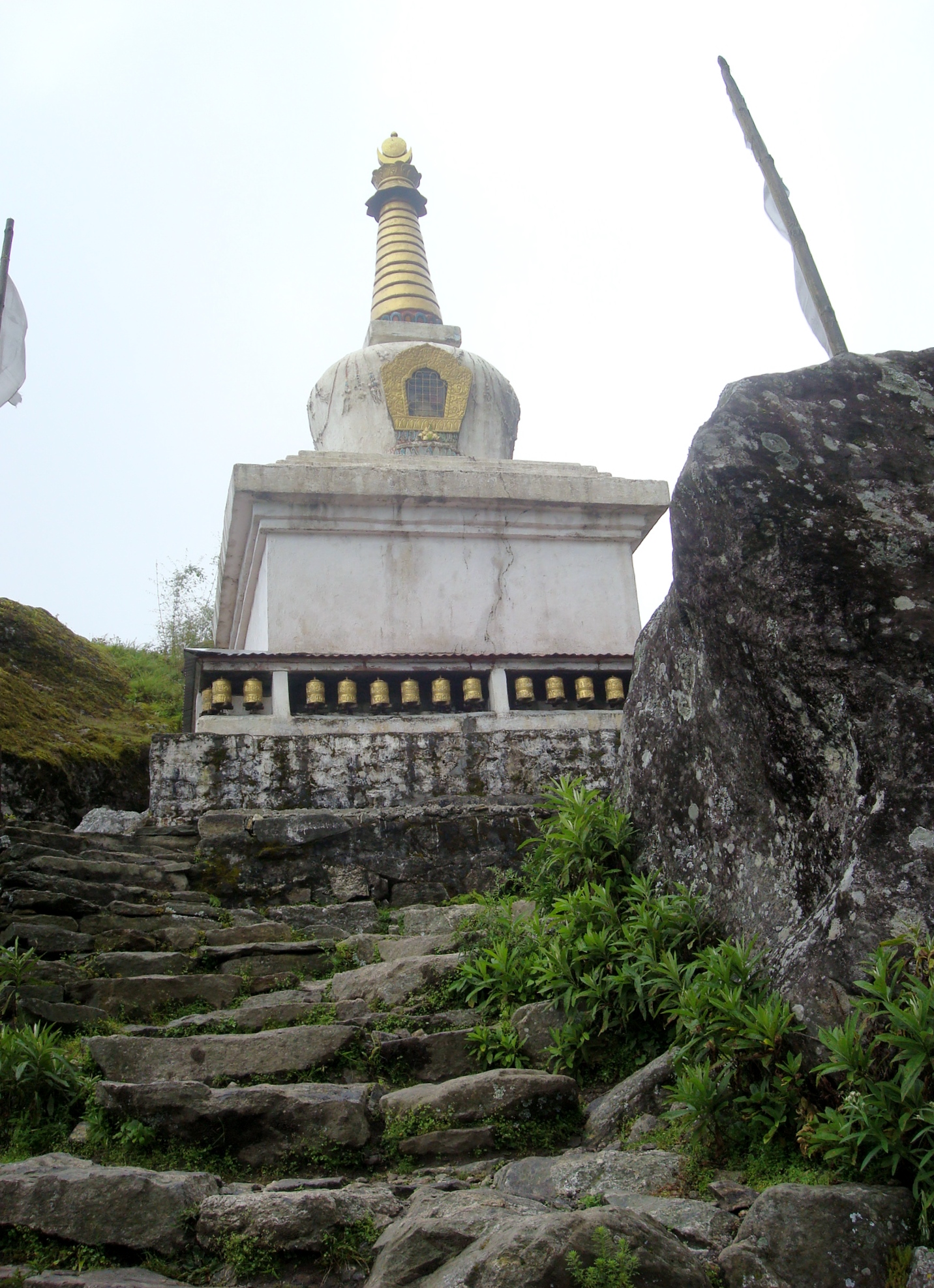 Lukla to Phakding - Stupas