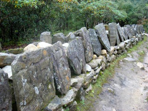 Mani walls - Thengbouche